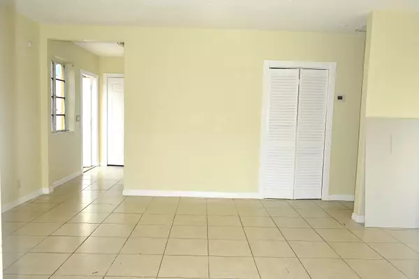 West Palm Beach, FL 33407,727 54th ST