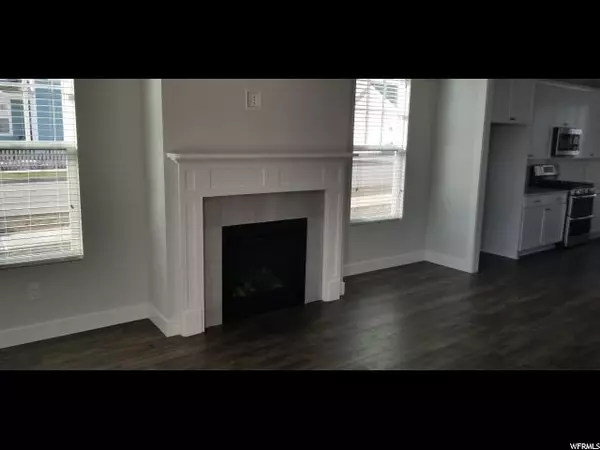 South Jordan, UT 84009,10578 S OQUIRRH LAKE RD W #233