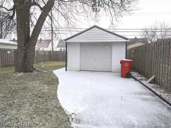 Roseville, MI 48066,29821 QUINKERT ST