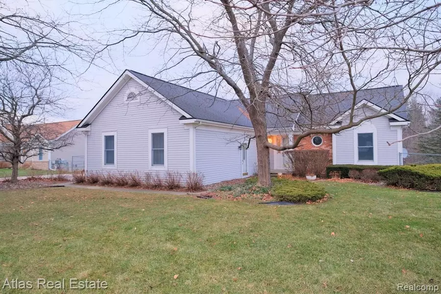 8111 FOX HOLLOW Road, Goodrich, MI 48438