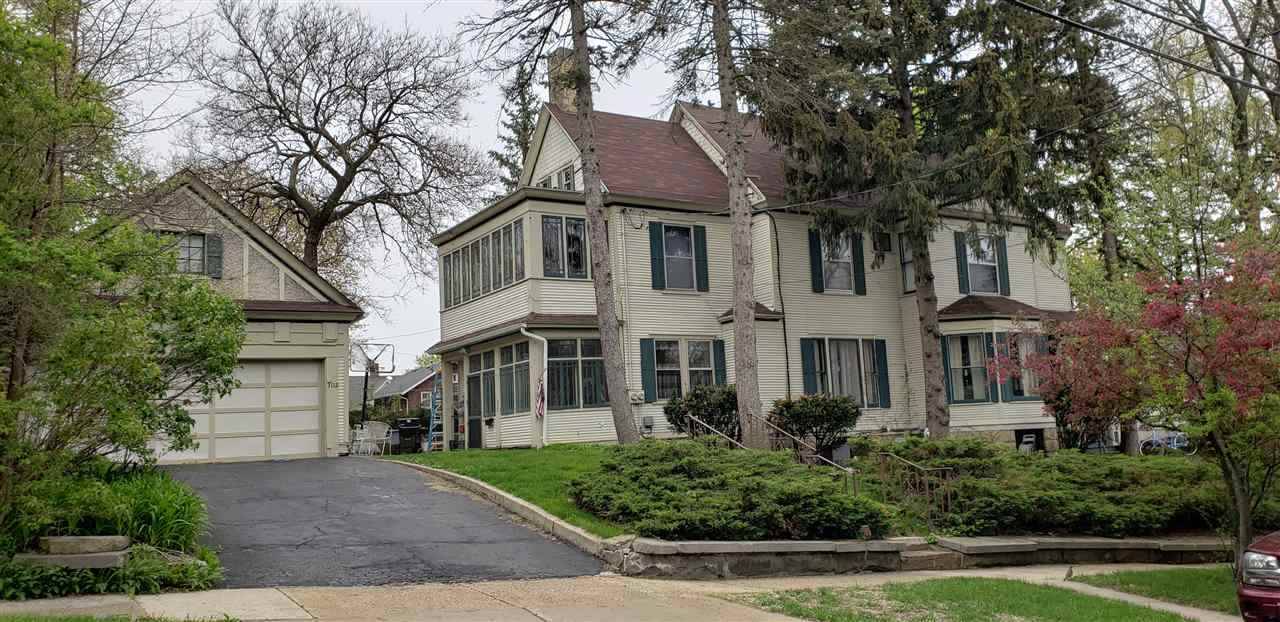302 E Holmes St, Janesville, WI 53545-4115