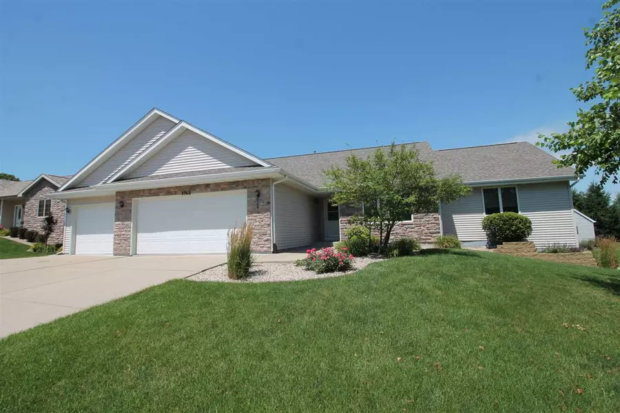 3766 Ridge Dr, Janesville, WI 53548