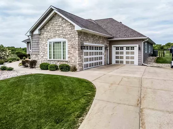 Janesville, WI 53548,2702 Arbor Ridge Way