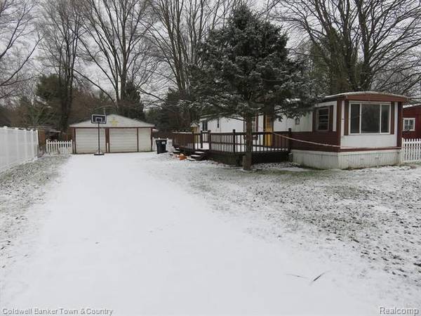 2617 Tim AVE, Brighton, MI 48114