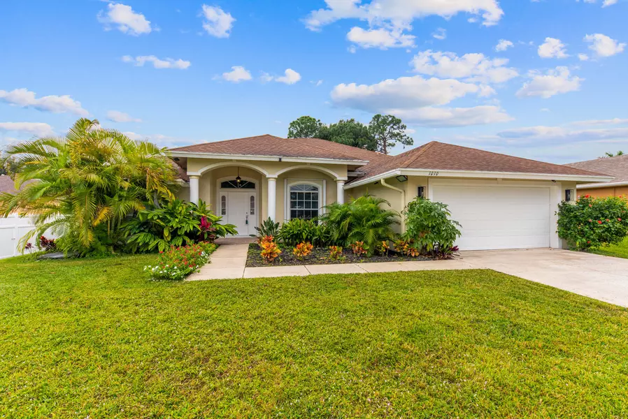 1010 SW Haleyberry AVE, Port Saint Lucie, FL 34953