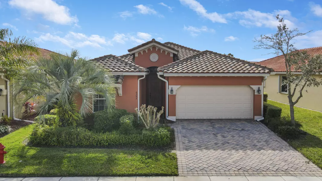 6395 Lennox LN, Vero Beach, FL 32966