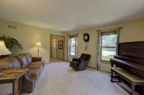 Stoughton, WI 53589,908 Devonshire Ct