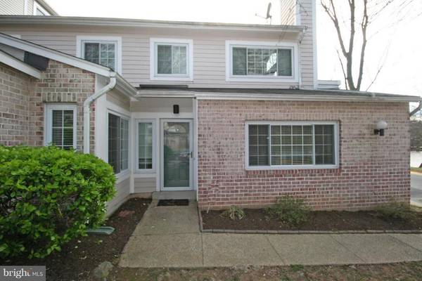 9826 ISLANDSIDE DR, Montgomery Village, MD 20886