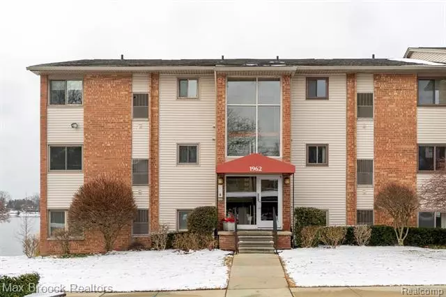 1962 KLINGENSMITH RD UNIT 20  20, Bloomfield Hills, MI 48302