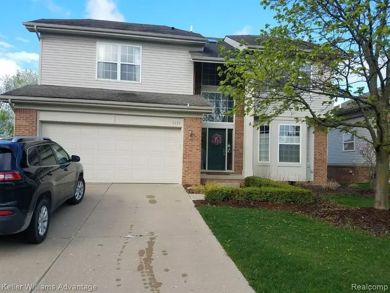 3229 SILVERBROOK Drive, Rochester, MI 48306 4703