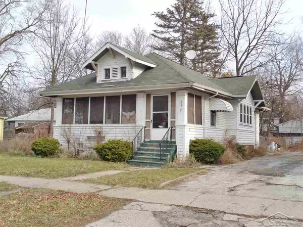 2212 Benjamin Street, Saginaw, MI 48602