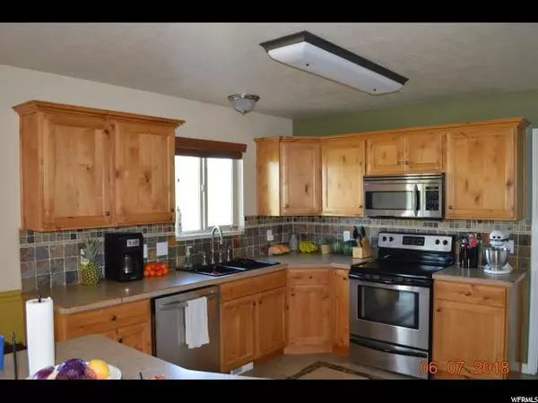 Elwood, UT 84337,9519 N 4800 W