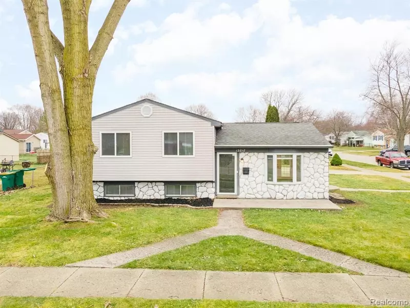 15818 HARRISON, Romulus, MI 48174 3064