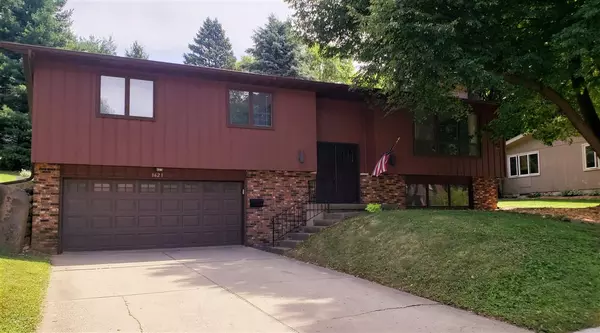 1621 Angel Crest Way, Madison, WI 53716