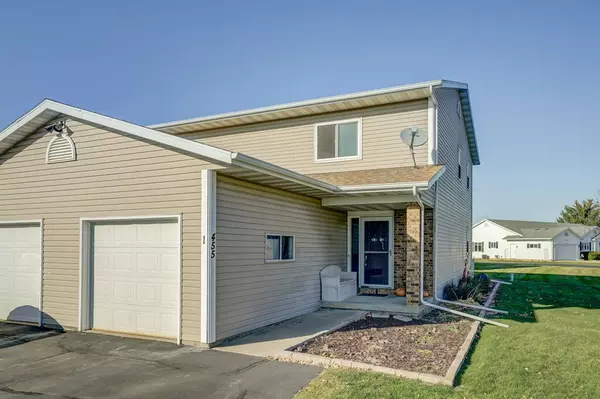 455 Bowlavard Ave #1, Belleville, WI 53508