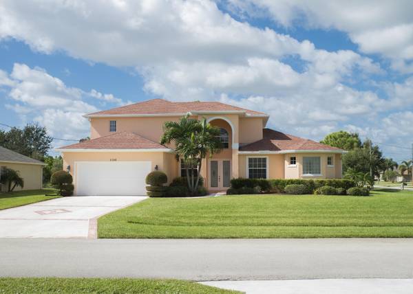 5740 NW Zenith DR, Port Saint Lucie, FL 34986