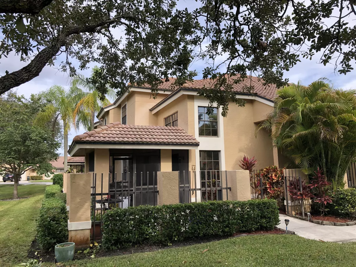 Palm Beach Gardens, FL 33418,380 Prestwick CIR 1