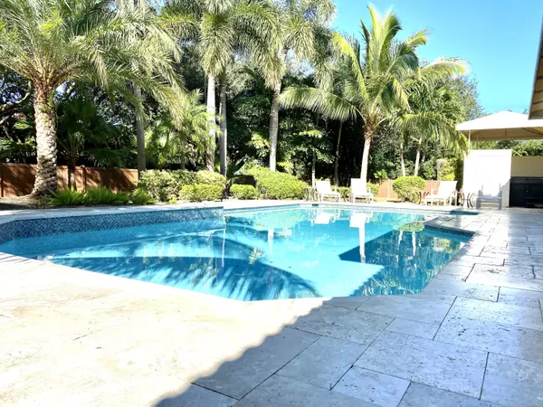 17904 W Fieldbrook CIR, Boca Raton, FL 33496