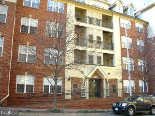 1320 N WAYNE ST #101, Arlington, VA 22201