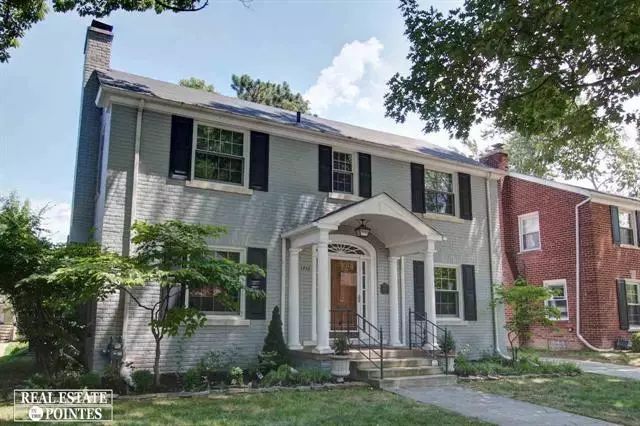 1716 SEVERN, Grosse Pointe Woods, MI 48236