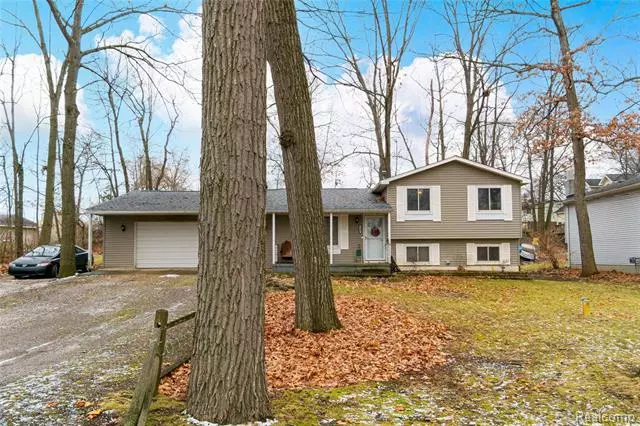 White Lake, MI 48383,4301 LEROY CRT