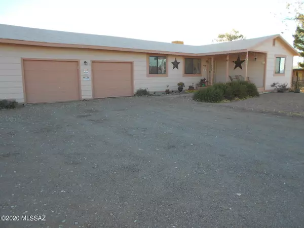 5215 E Sunizona Drive, Pearce, AZ 85625