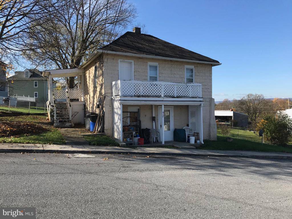 412 & 412 1/2 EAST STEPHEN ST, Martinsburg, WV 25405