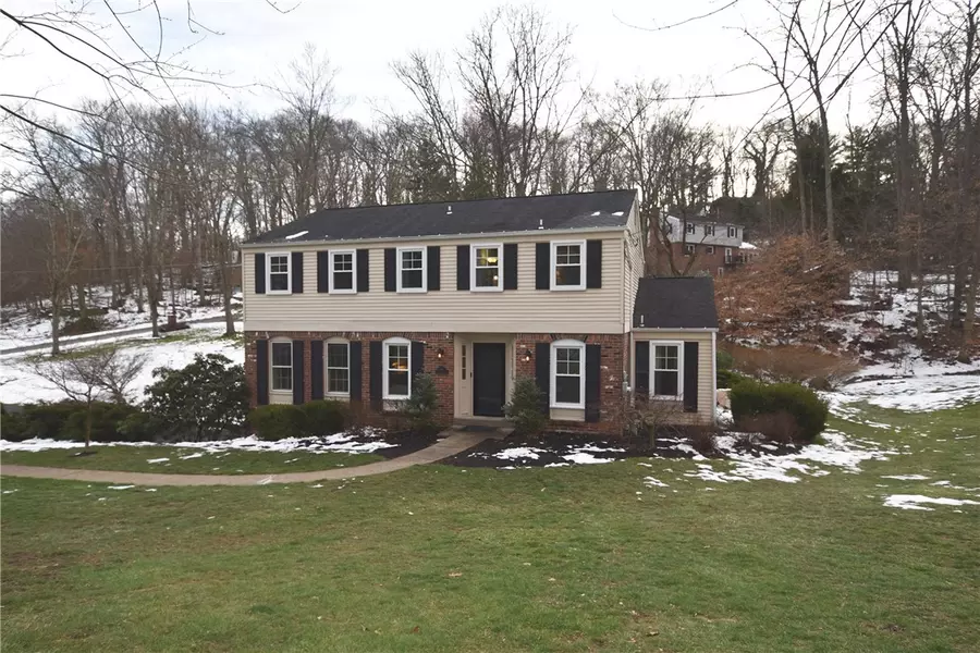 196 Gateshead Dr, Mcmurray, PA 15317