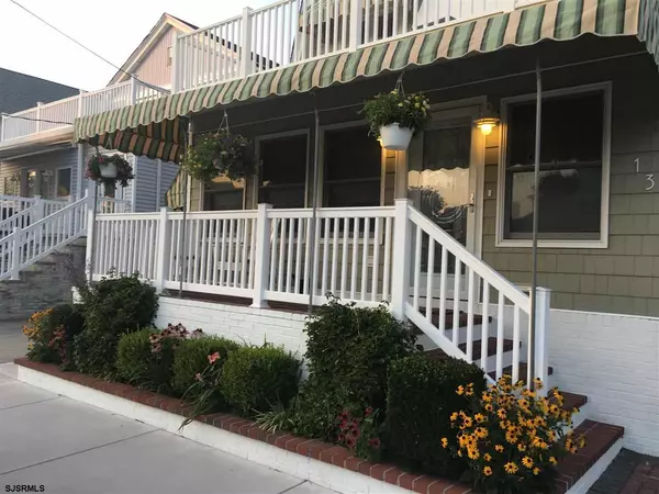 13 S Wyoming Ave, Ventnor, NJ 08406