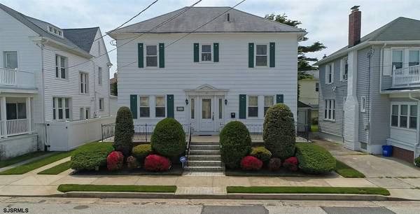 16 S Melbourne Ave, Ventnor, NJ 08406