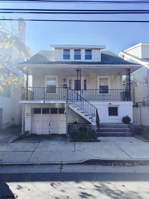 16 N Cambridge Ave, Ventnor, NJ 08406