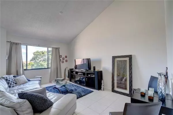 Delray Beach, FL 33444,755 Dotterel RD 1501