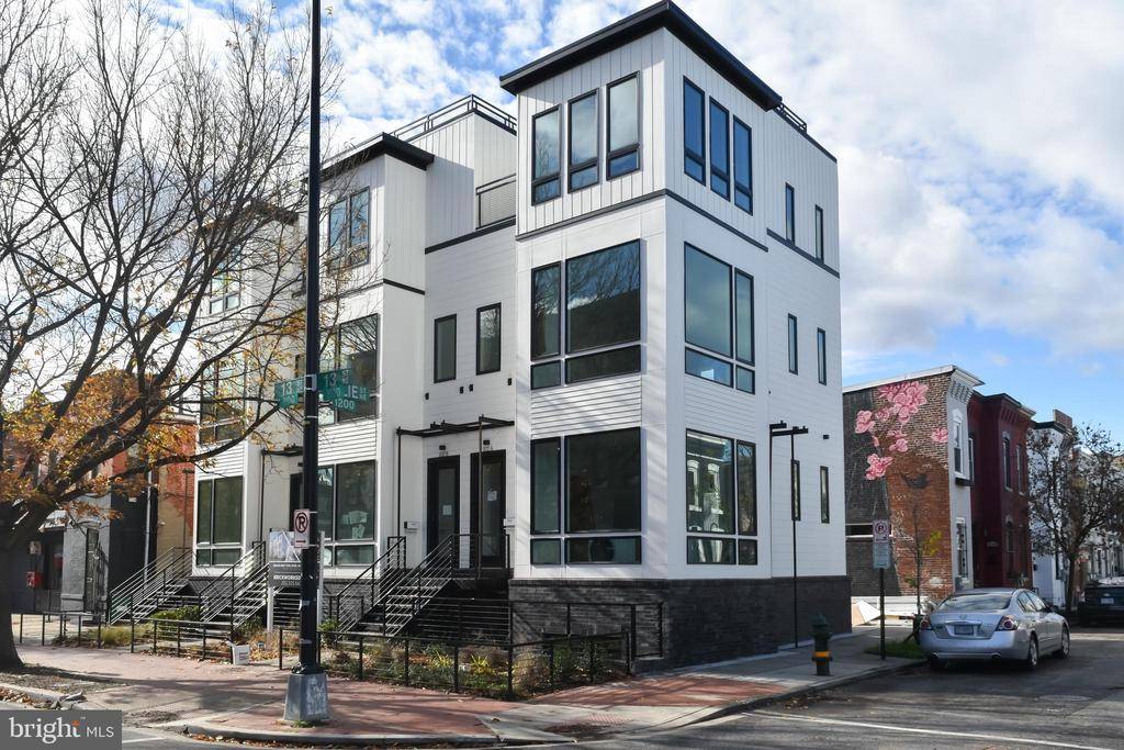 Washington, DC 20002,812 13TH ST NE #A