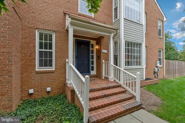 Alexandria, VA 22307,1815 DUFFIELD LN