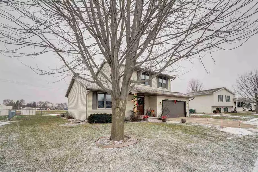 1516 Matthew Way, Stoughton, WI 53589