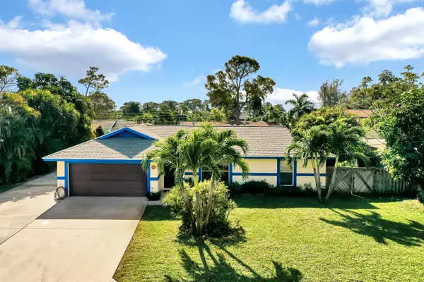 2468 Sun Up LN, Lake Worth, FL 33462