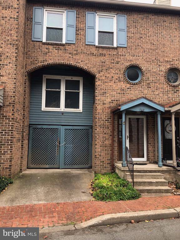 702 SHOWERS ST, Harrisburg, PA 17104