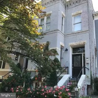 Washington, DC 20002,240 10TH ST NE