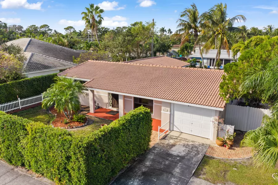 2837 SW 4th ST, Boynton Beach, FL 33435