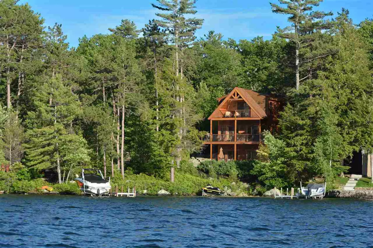 Moultonborough, NH 03254,44 Black Cat Island RD