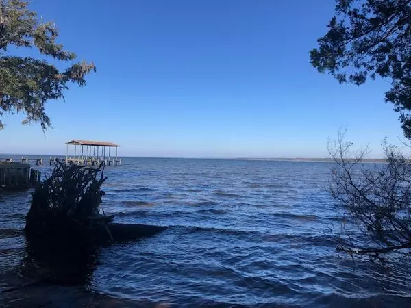 M&B Lot East Bay Blvd, Navarre, FL 32566