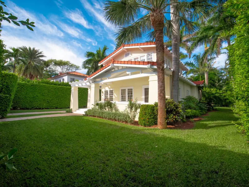 225 Seaspray AVE, Palm Beach, FL 33480