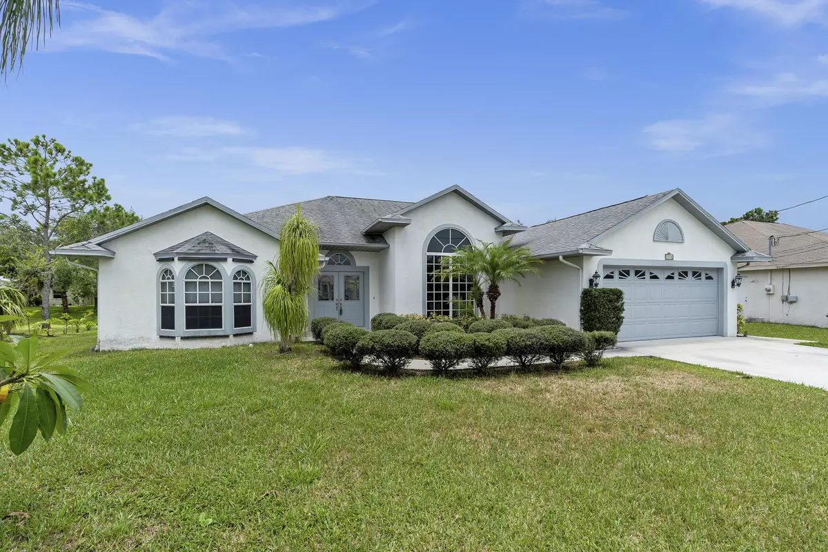 Port Saint Lucie, FL 34952,1572 SW Merchant LN