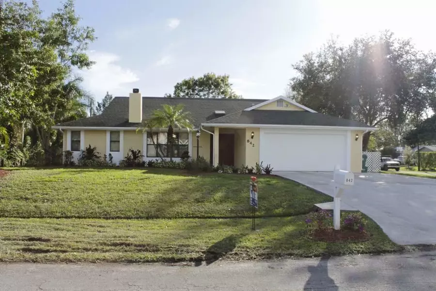 842 SE Streamlet AVE, Port Saint Lucie, FL 34983