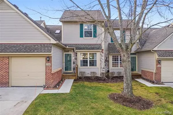 Novi, MI 48377,41695 JUNIPER CIR