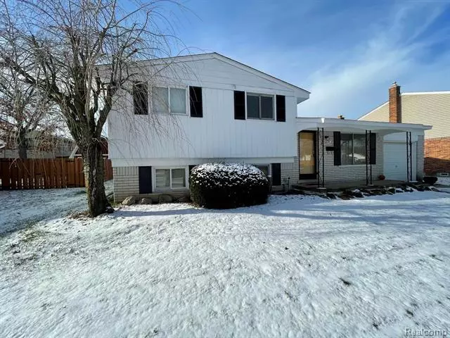 Livonia, MI 48154,14629 SUSANNA ST