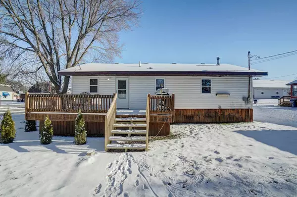 223 Wilson St, Poynette, WI 53955