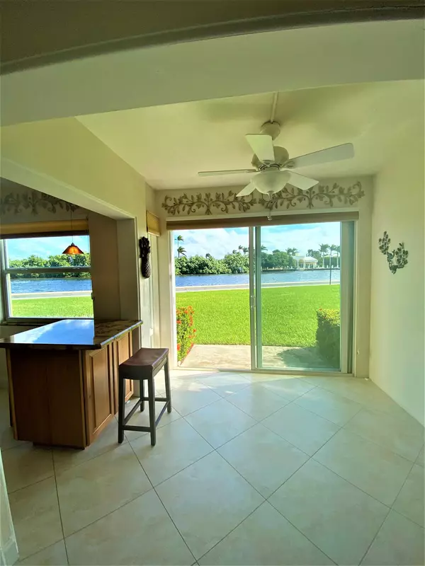 Boynton Beach, FL 33435,9 Colonial Club DR 102