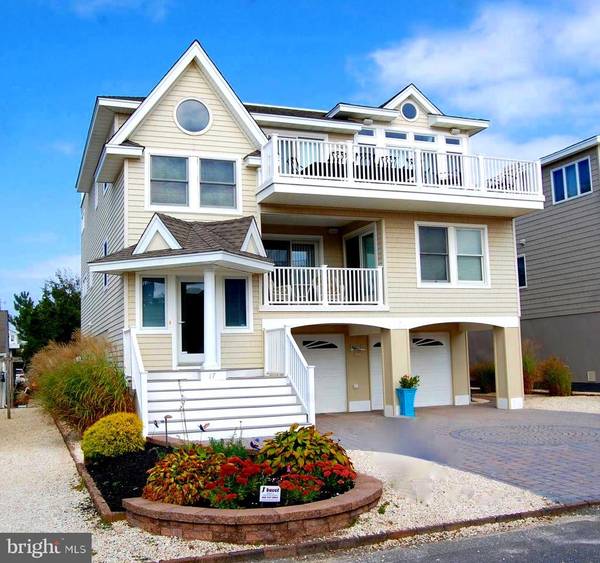 17 N 7TH ST, Surf City, NJ 08008