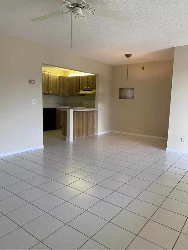 Greenacres, FL 33463,205 Pine Hov CIR A-2